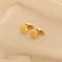 كبك باللون الذهبي