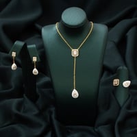 طقم لا غنى عنه في الإطلالات اليومية لطفلتك