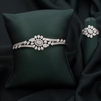 طقم اسوارة وخاتم باللون الفضي