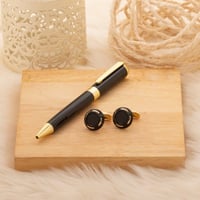 قلم وكبك بتصميم كلاسيك ورسمي باللون الاسود والذهبي