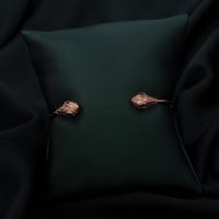 اسوارة نسائية باللون النحاسي