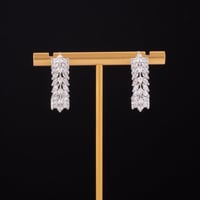 حلق نسائي صمم من اجلك فصوص بياجيت