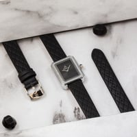 ساعة نسائية جلد فصوص زركون باللون الاسود ميناء اسو...