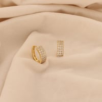 حلق نسائي تصميم متميز