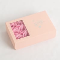 تغليف اكسسوارات باقة من الورد بتصميم ساحر