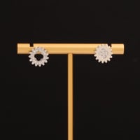 حلق نسائي تصميم متميز