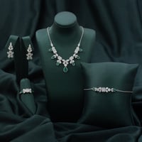 طقم نسائي زركون فضي 4 قطع ناعم مميز