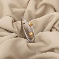 اسوارة نسائية باللون الفضي الذهبي