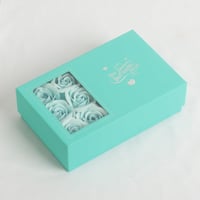 تغليف اكسسوارات وردة روز دائمه بلون تيفاني