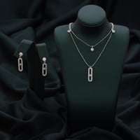 طقم بتصميم أنيق يمنح إطلالتك حضور ملفت