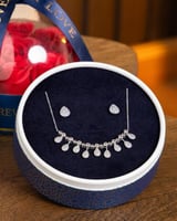 الأناقة الحقيقية لا تموت بل تعيش مع كل نبضة من الز...