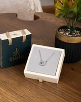 تعليقة نسائية تصميم متميز