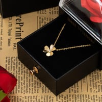 تعليقة مناسبة كهدية قيمة