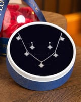 طقم يناسب اطلالتك الرسمية واطلالتك العمليه