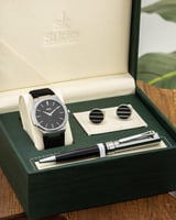 طقم رجالي انيق متفرد باللون الاسود