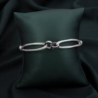 اسوارة خيط ناعمه باللون الفضي