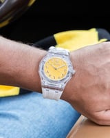 ساعة ربل نقش عربي اصفر