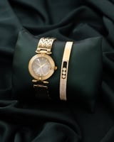 ساعة وإسواره فاتنة استيل باللون الذهبي