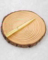 قلم يمنحك تجربة كتابة راقية تعكس ذوقك الرفيع