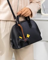 شنطة بتصميم كلاسيك حجم وسط اسود