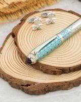 طقم بتصميم حديث والوان زاهية