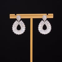 حلق نسائي بياجيت ملفت لاطلالة متفرده