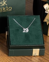 تعليقة تناسب اطلالتك الرسمية واطلالتك العمليه