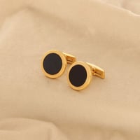 كبك باللونين الذهبي والأسود