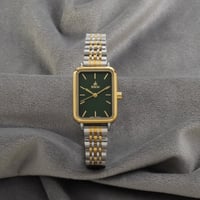 ساعة نسائية باللونين الفضي والذهبي