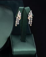 طقم نسائي زركون تناغم فاخر باللون الفضي والذهبي