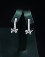 لتكوني رمزًا للفخامة والتألق في كل لحظة.