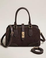 شنطة بتصميم كلاسيك متفرد بلحجم الصغير باللون البني