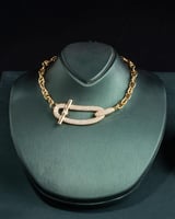 تصميمه الفاخر والجذاب يمزج بين الأناقة والتميز