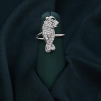 خاتم Vittore الحصري . يزدان بفصوص شفافة‎ حيث‎ يتلأ...