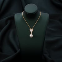 تعليقة نسائية تصميم استثنائي