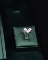 طقم فصوص بياجيت المميزه باللون الفضي