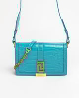 شنطة باللون التيفاني حجم صغير