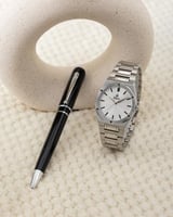 ساعة مظهرًا متميزًا وملمسًا فاخرًا