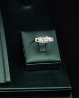 تصميم عصري يناسب الاستخدام اليومي والمناسبات