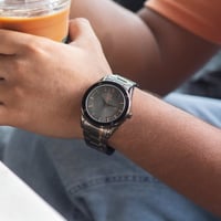 ساعة رجالية استيل باللونين الاسود والنحاسي