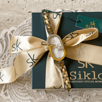 الساعة الاستيل النسائية ذات التفاصيل المميزة لإطلا...