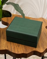 ارتدي هالة من الأناقة الملكية مع هذا الطقم المكون...