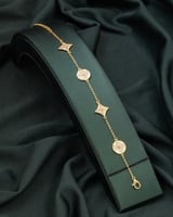 اسوارة ساحره تعكس القوة والغموض