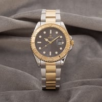 الساعة التي تمنحك الحضور المتألق والتي تناسب كل رج...