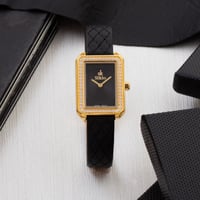 ساعة نسائية جلد فصوص زركون باللون الاسود ميناء اسو...