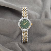 ساعة نسائية باللونين الفضي والذهبي