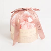 تغليف اكسسوارات باقة من الورد بتصميم ساحر