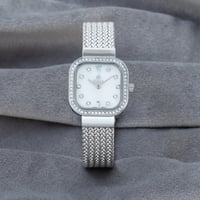 ساعة نسائية باللون الفضي ميناء ابيض