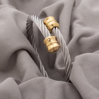 اسوارة رجالية باللون الفضي