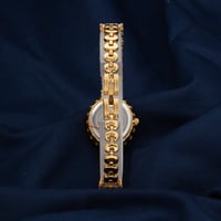 ساعة نسائية سهرات فصوص بياجية البراقه..